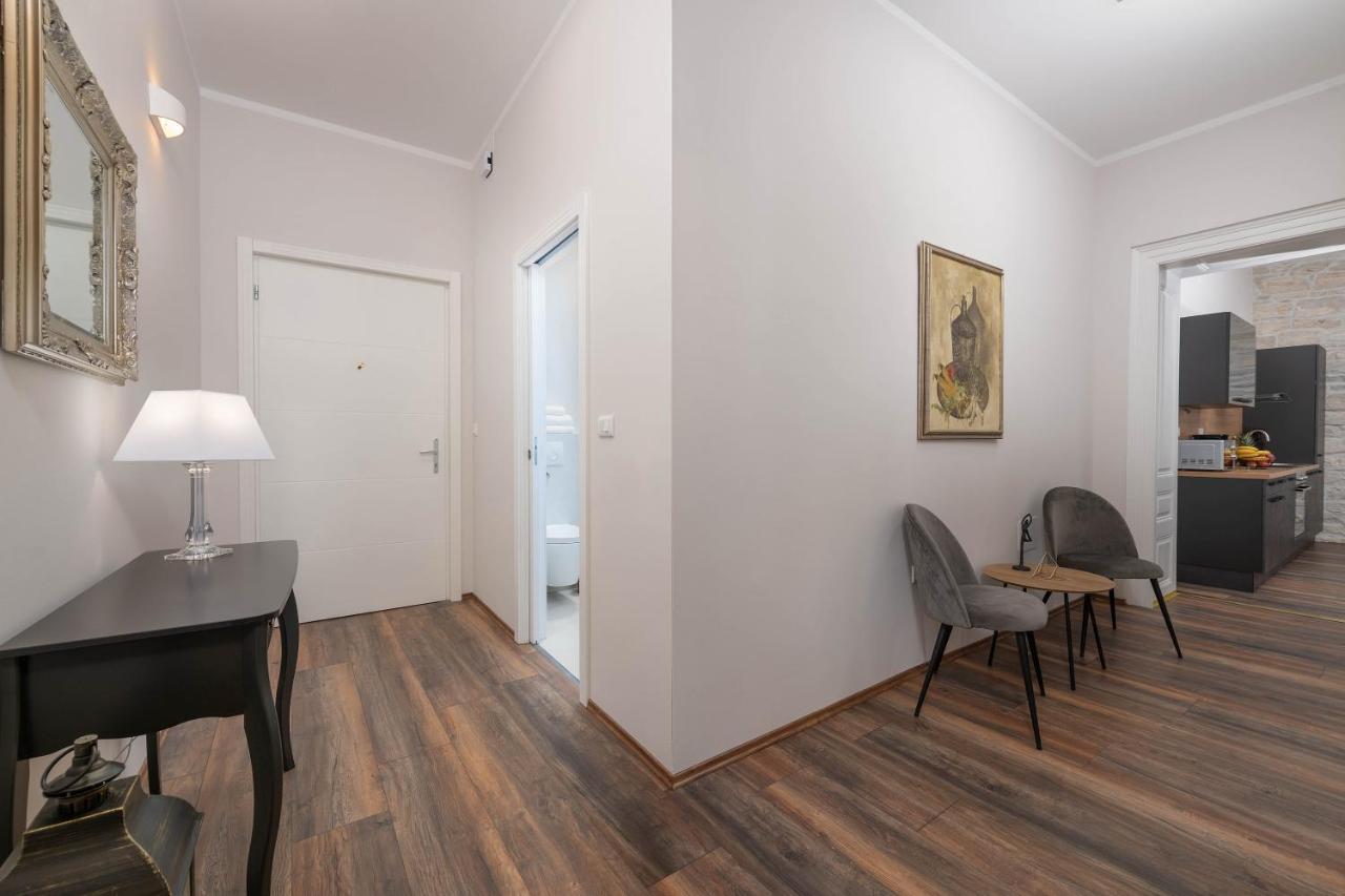 Dante Paradiso Apartment